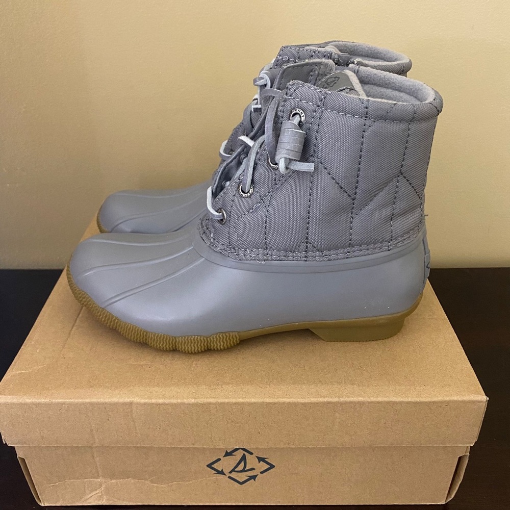Sperry Women's Saltwater Winter Lux Boots size 5